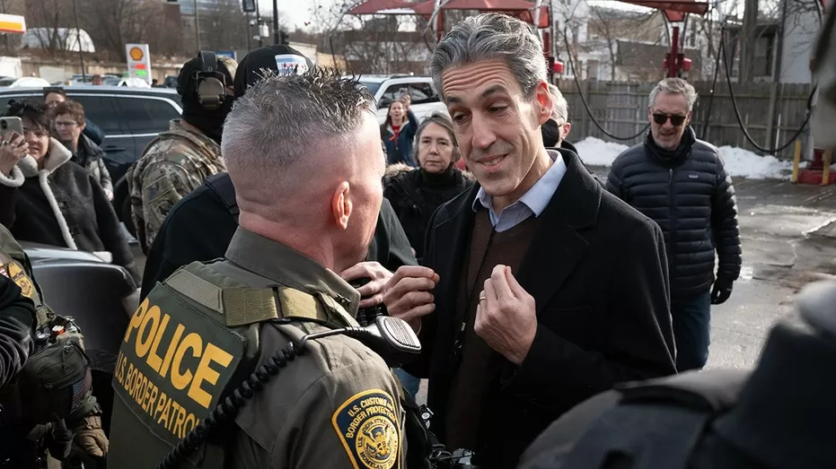 Border Patrol chief, progressive mayor caught on camera in tense street
