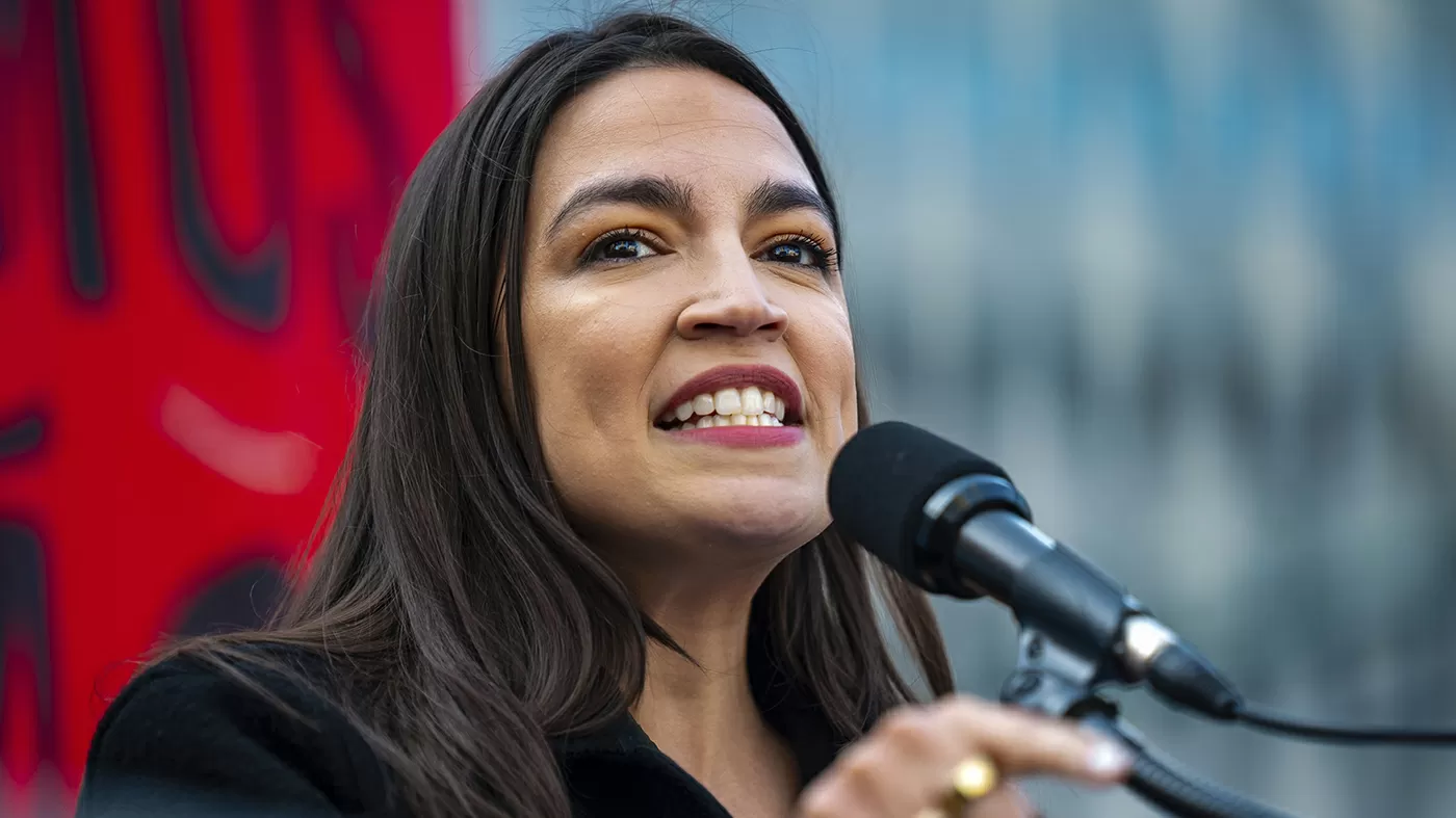 Ocasio Cortez blasts boat strike briefings: 'That was a joke'