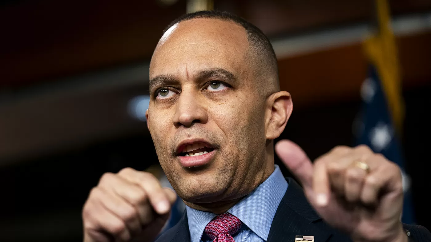 Jeffries seeks to force vote on DHS funding without ICE and CBP