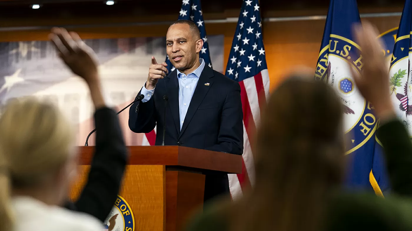 Jeffries warns Florida GOP that new map will backfire: ‘F around and find out’