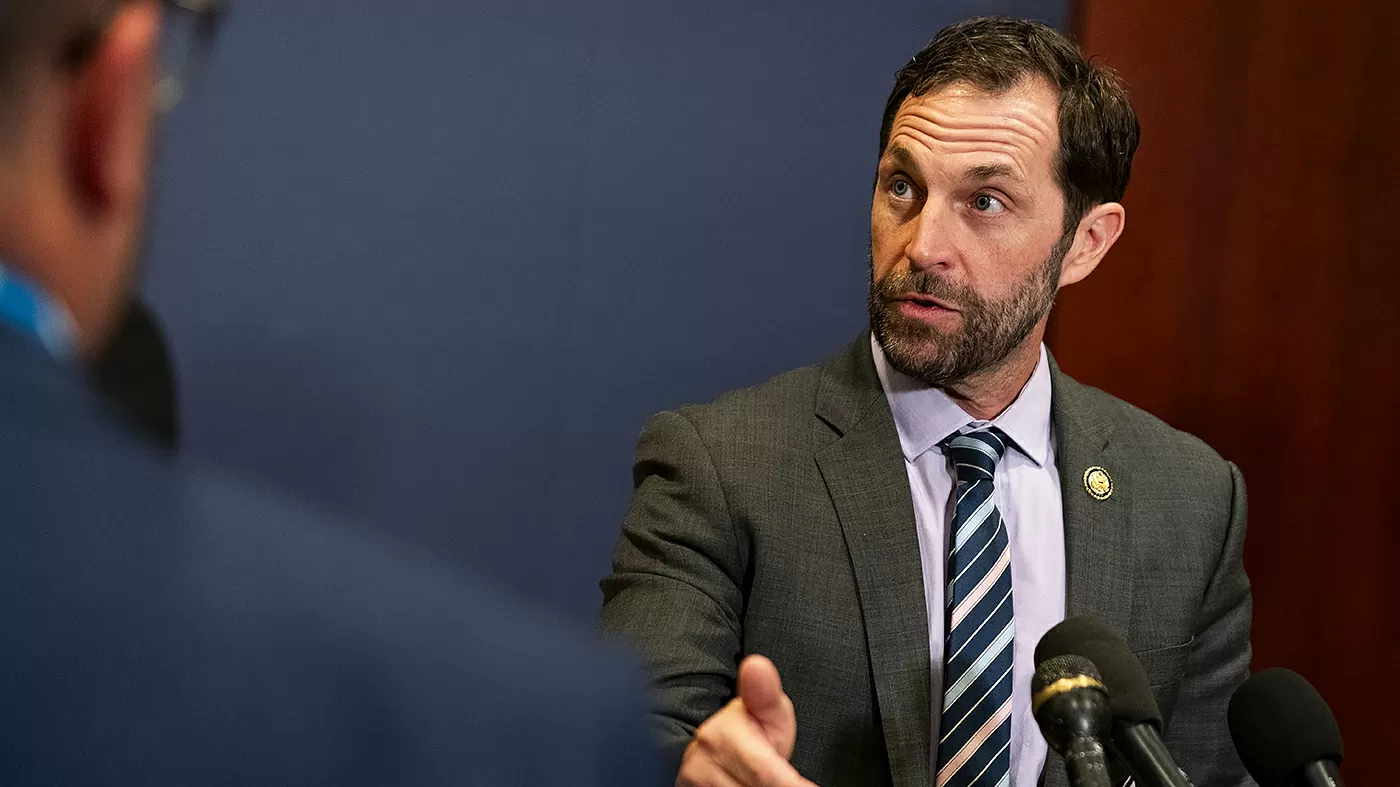 House Democrat: Russia is 'real winner' of Strait of Hormuz blockade by US