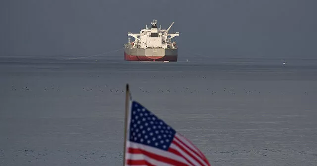 Report: Chevron Importing 250,000 Barrels of Venezuelan Oil to U.S. per Day