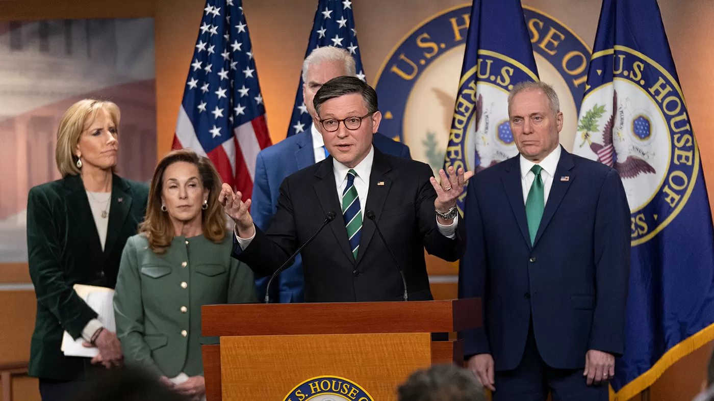 GOP leaders float short-term spy powers extension as they struggle to strike deal